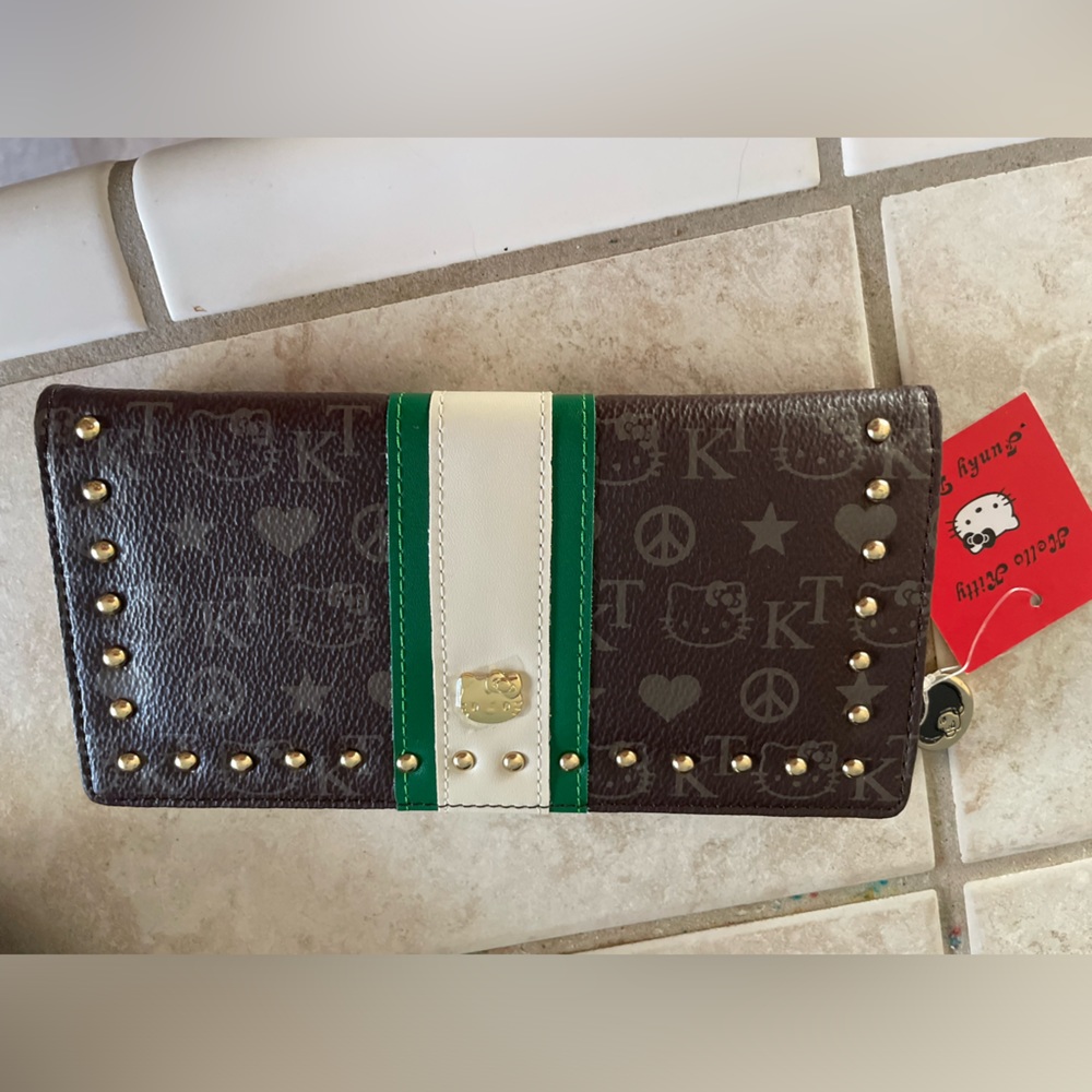Rare Funky Divas Hello Kitty Logo Wallet!